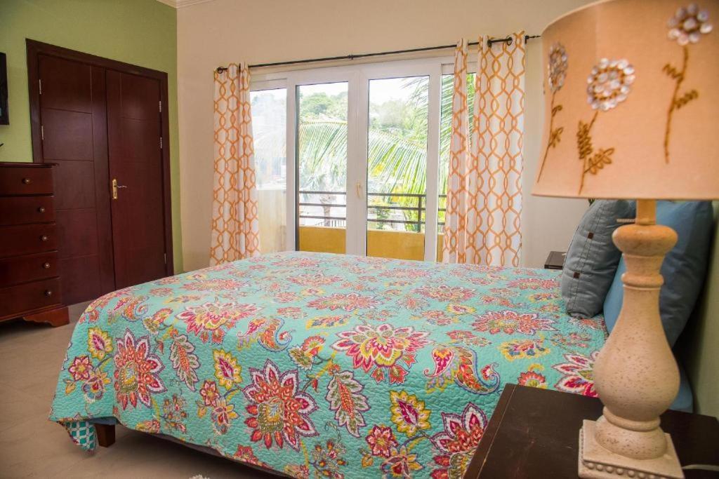 Maribella@Crystal Cove Ocho Rios Lägenhet Stanmore Grove Exteriör bild